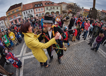 Masopust pod taktovkou Charity