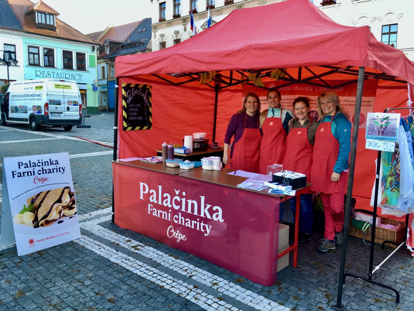 Palačinka na náměstí při City Cross Run Palačinka na náměstí při City Cross Run