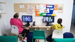 Klub Koule propojuje rodiče, žáky, školy a pomáhá s distanční výukou