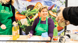 Sbírka potravin v Hypermarketu Albert Borská